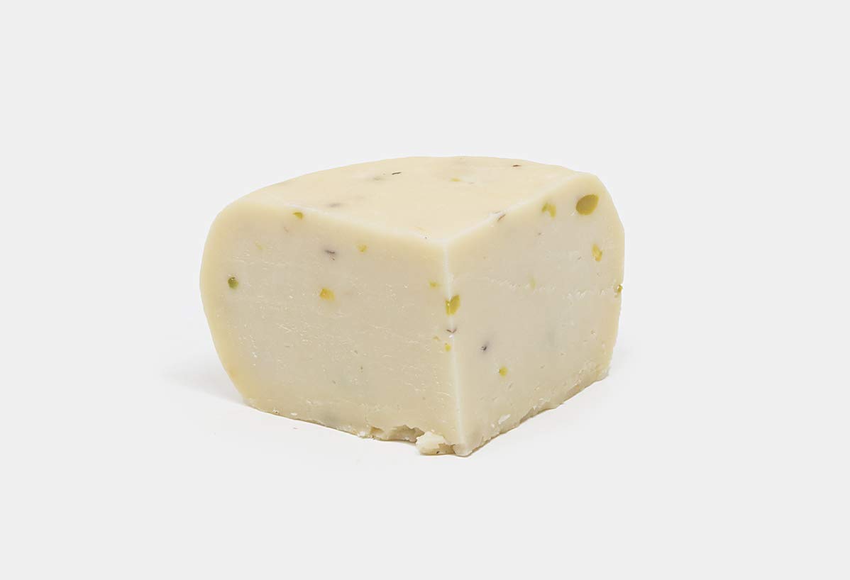 Pecorino al Pistacchio di Bronte | mezza forma sottovuoto da 0,6 kg | formaggio artigianale toscano | Salumificio Artigianale Gombitelli - Toscana