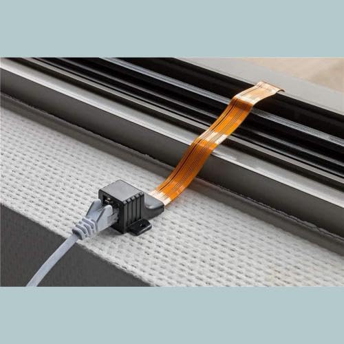 Goobay 71412 RJ45 Fensterdurchführung Ultra-Slim Kabel 0,3m schwarz