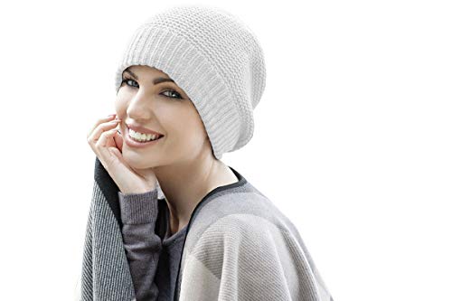 Bonnet en tricot femme avec ligne polaire pour vos sorties au ski