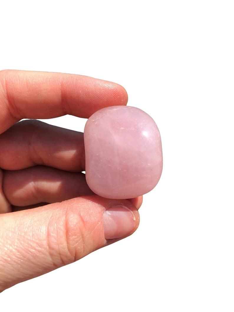 Quartz rose brut naturel pour décorer une chambre zen et apaisante