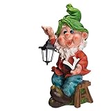 Fein gearbeitete Wichtelfigur. Liebevoll und aufwendig von Hand bemalt