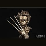 Sehr schön, mit einer Höhe von 30 cm, ist eine Sammlung von Desktop-Modellstatuen, die es wert sind, gesammelt zu werden.