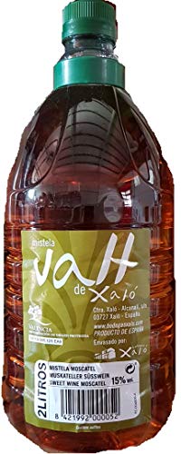 Envase de 2 litros de Moscatel Mistela con denominación de orige protegida