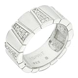 Klassischer und feinemr Schmuck mit einem zeitlosen Charakter. Ein Must-Have für jede moderne Frau