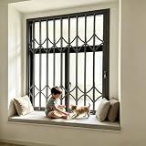 【Design retrattile e a griglia】: Le grate di sicurezza presentano un design retrattile fluido con puleggia superiore per uno scorrimento silenzioso e senza sforzo. Si ripiegano lateralmente per risparmiare spazio quando non in uso. La griglia cava garantisce una buona circolazione dell'aria e una chiara visibilità