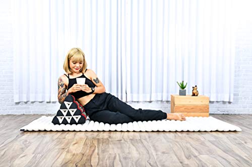 Image of Leewadee Triangle Cushion - Comfortable Backrest for TV or Reading, Incline Pillow for Relaxing Made of Kapok, 20 x 13 x 13 inches, Black Red