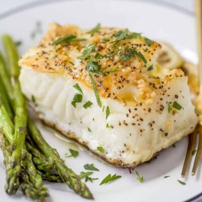 Premium Chilean Sea Bass – Wild Caught, Frozen Fresh Fish Pack of 8 x 8oz | Gourmet Chilean Seabass Fillet for Grilling & Baking | Fresh Seafood High in Protein | Fine Dining & Culinary Gift-Ready