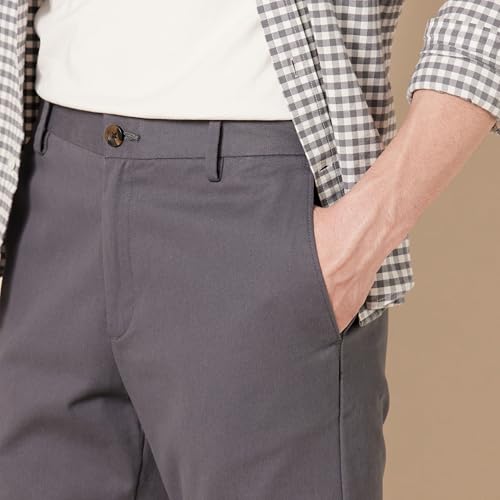 Amazon Essentials Herren Knitterfreie Flatfront-Chinohose in schmaler Passform, Dunkelgrau, 34W / 34L