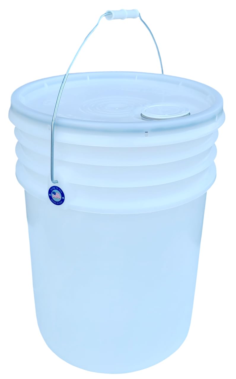 7 Gallon Plastic Buckets