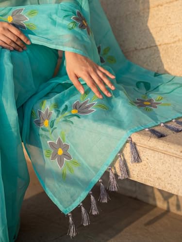 Image of AKHILAM Women's Cotton Saree with White Daisy Floral Prints Tassel Pallu Lightweight Summer Saree