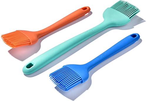 Image of Angled Silicone Pastry Brush: U-Taste 600ºF Heat Resistant Kitchen Basting Cooking Baking Food Rubber Head-Up Baster Brush for Oil Sauce BBQ Butter Grill Meat Egg Bread (2 Small + 1 Large)