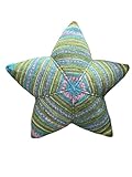 Handgestricktes Sternkissen Sternenkissen 'Waldzauber' Stern – 37 cm – Unikat – dekoratives Kissen für Kinder & Erwachsene – handmade Wohnaccessoire – nachhaltig & liebevoll gefertigt