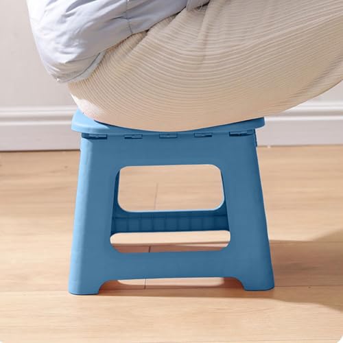 Folding Step Stool, Thickened Plastic Stool, Space Saving, Portable Foldable Stools Suitable for Outdoor Activities Such as Camping and Fishing