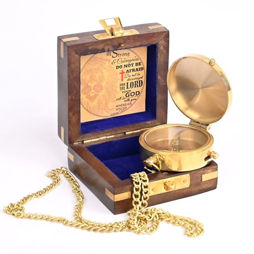 Brújula de latón grabada con verso de escritura religiosa (Josué 1:9) - Perfecta para bautizo, confirmación, comunión - Ideal para ahijado, iglesia, graduación - Presentada en caja de madera miniatura 4