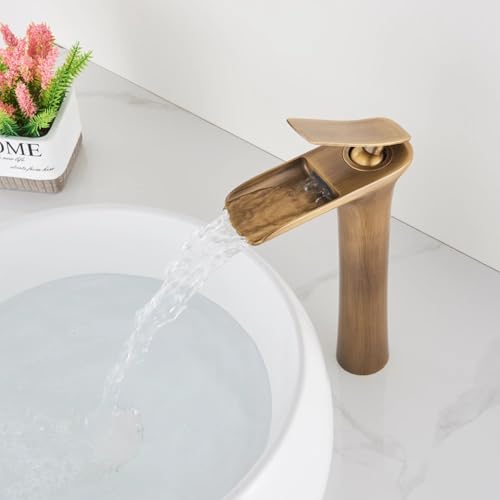 Robinet mitigeur de lavabo cascade idéal pour vasque à poser moderne