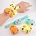 flyand 4 Piezas Pokemon Juguetes De Peluche Pikachu Charmander Squirtle Bulbasaur Linda Pulsera Anime Dibujos Animados Muñeco De Peluche Chico Juguetes para Niños