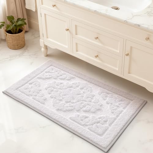 LUMI Ultra Soft Bathroom Rugs Absorbent, Luxury Bath Mat Non Slip, 17x30 by LUMI - Used condition - Image 4