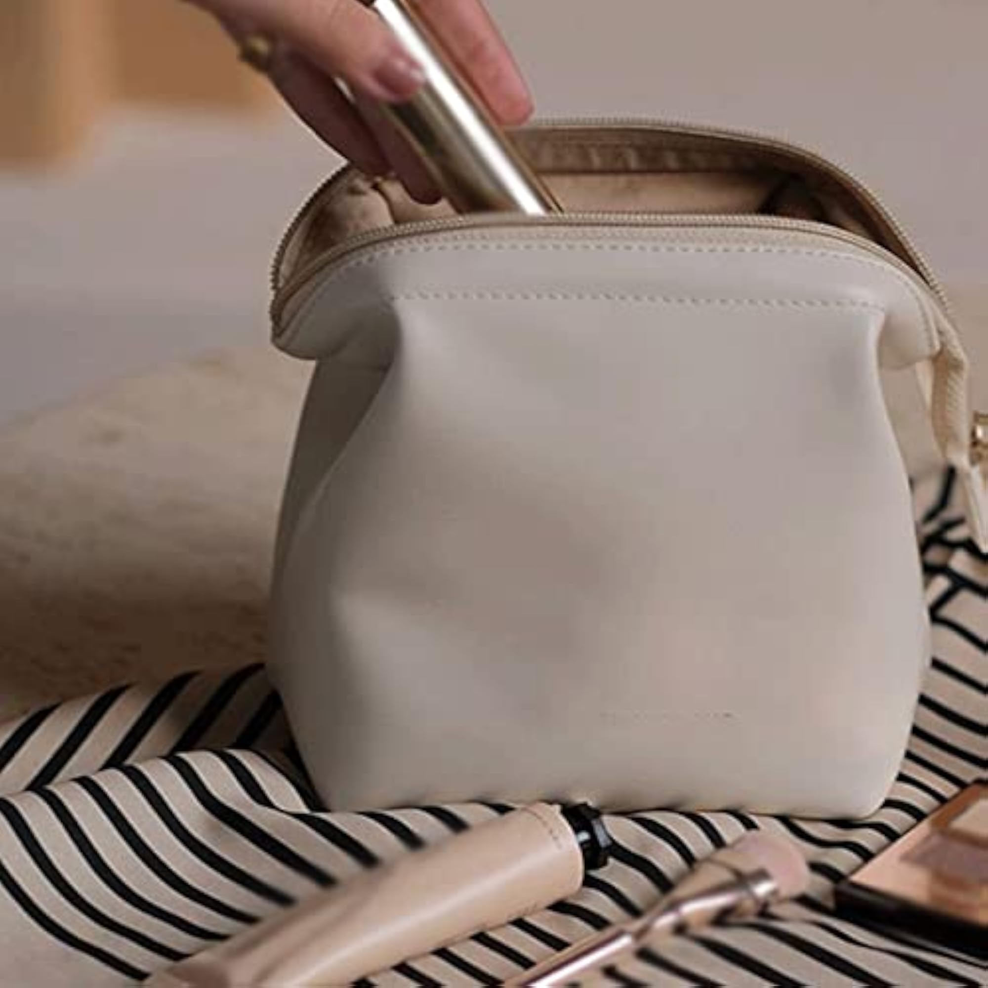 Mini Cosmetic Bag for Women, Classic Simple Design
