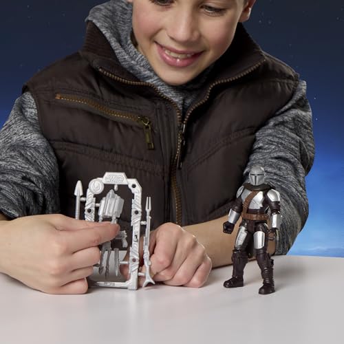 Image of STAR WARS ActionVerse The Mandalorian 4.5-Inch Action Figure & Accessories, Reusable Accessory Storage Rack, Toys for Boys & Girls Ages 4+