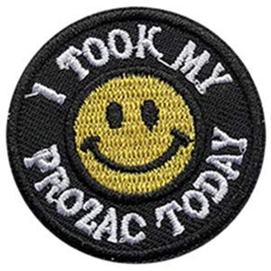 Amazon.co.jp: ワッペン 刺繍 アイロン接着 smile スマイル ニコちゃん