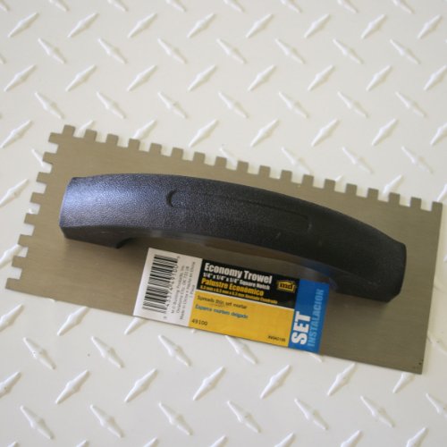 M-D Building Products 49100 1/4 in. x 1/4 in. x 1/4 in. Economy Square Notch Trowel - Image 4