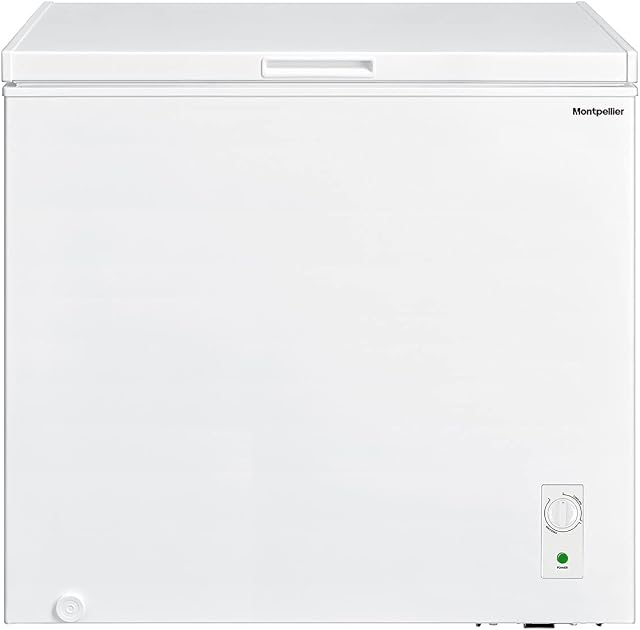 198ltr Chest Freezer in White with Built in Hinges, F Rated and 1 x Freezer Basket - Freezer to Fridge Conversion