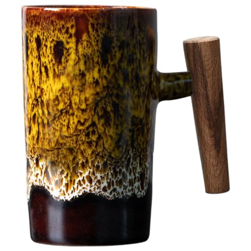 Tasse à café en céramique artisanale avec son élégante poignée en bois