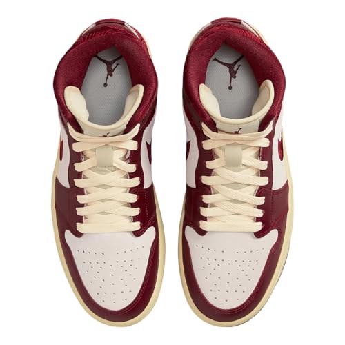 Image of Nike Dunk Low SE Women's Trainers