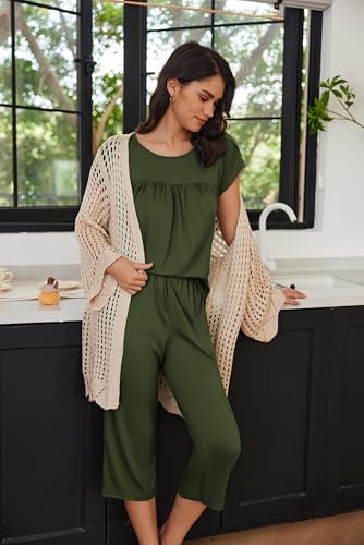 Image of Ekouaer Women's Capri Pajama Set Short Sleeve Mumu Pjs Pleated Top Capri Pants with Pockets Sleepwear Lounge Set