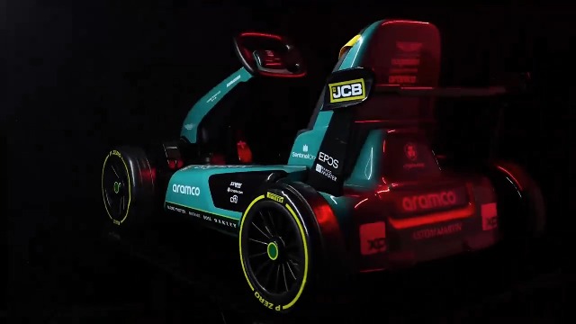 Bizak Aston Martin Kart F1 Eléctrico De 12V – Licencia Oficial De Fernando Alonso – Velocidad 3.5-7 Km/h, Bluetooth Y Luces – Para Niños Desde 6 Años (50 Kg)