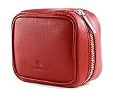 In dieser kleinen WINDROSE Schmuckschatulle kommen die wichtigsten Schmuckstücke unter. Die Schmuckschatulle in eckiger Form eignet sich perfekt um Ihre Ohrringe und weiterer Schmuck aufzubewahren. Maße: 12 x 11 x 7 cm