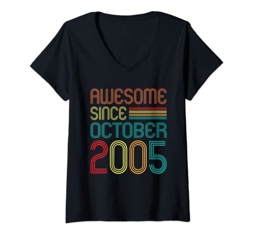 Mujer Awesome Since October 2005 Retro 17th Birthday 17 Years Old Camiseta Cuello V