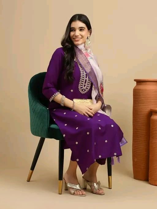 Image of Women's Embroidered Straight Kurta Set with Pant and Floral Silk Dupatta