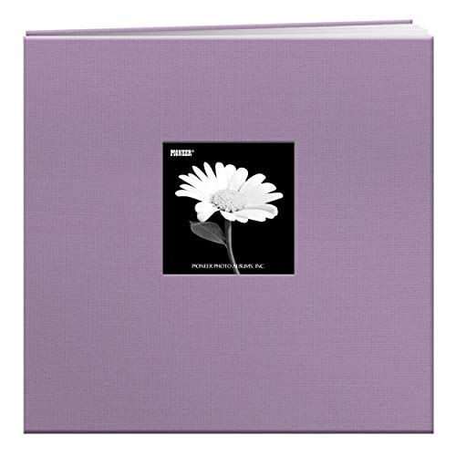 Álbum de fotos Pioneer Photo Albums, tapa de tela, encuadernación con postes, tamaño 12 x 12 pulgadas, color lila neblinoso, con ventana miniatura 1