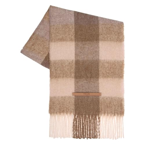 Dona un tocco di stile e personalità ai tuoi look con la selezione di Accessori Donna firmata THUN con complementi raffinati per impreziosire ogni outfit in qualsiasi occasione Dagli accessori eleganti a complementi più semplici per accompagnarti con stile e carattere in ogni tua occasione quotidiana