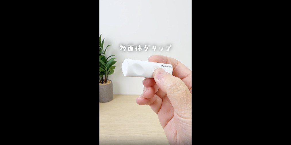 Amazon | deliジャパン 消しゴム セット 4個入り グリップ付 消しカス