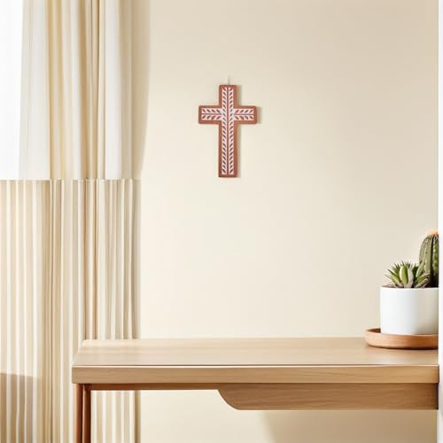 Cruz de madera tallada a mano con un refinado acabado floral rústico BESTOMZ 5