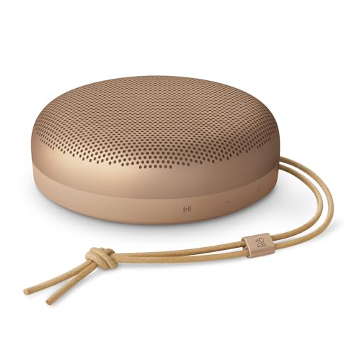 Bang & Olufsen Beosound A1 (3. Generation) Tragbarer wasserdichter Bluetooth-Lautsprecher mit 3 Mikrofonen, Cradle-to-Cradle-Zertifiziert - Honey Tone