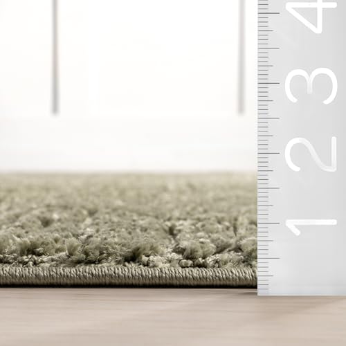 Image of nuLOOM Kerry Green Geometric Power Loomed Runner Rug, 2' x 8' | Nuloom Kerry Geometric 2' x 8' Runner Rug for Living Room Bedroom Dining Room Entryway Hallway, Green