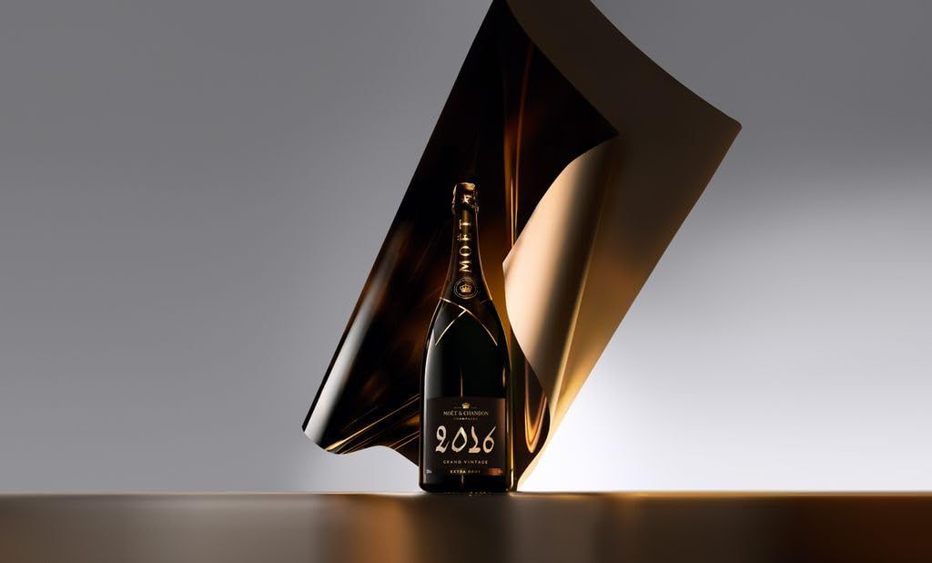 Moët & Chandon Grand Vintage 2016, Giftbox, 75cl : Amazon.sg: Grocery