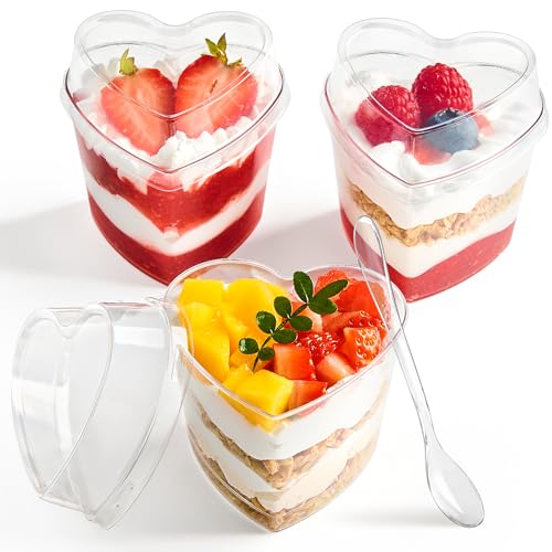 Qeirudu 50 Pack 5 oz Heart Shaped Dessert Cups with Lids and Spoons Mini Plastic Parfait Cups Graduation Shooter Cups for Appetizer Mousse Pudding
