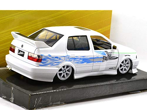 フォルクスワーゲン ジェッタA3 ジェシー車 箱・ケース付き 【新品・お買得品】 Amazon | Jada TOYS 1:24 SCALE 