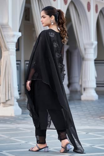 Ensemble kurta georgette brodée Yashika noir pour vos soirées