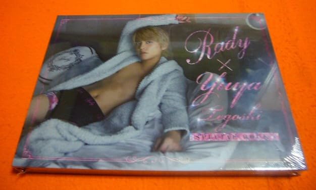 Amazon.co.jp: 手越祐也 写真集 Rady & yuya : おもちゃ