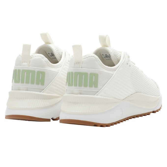 PUMA Womens Star Vital Training Sneakers Shoes, Cream, 6.54