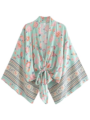 Cardigan kimono floral contre la fraîcheur du soir : manches volantées