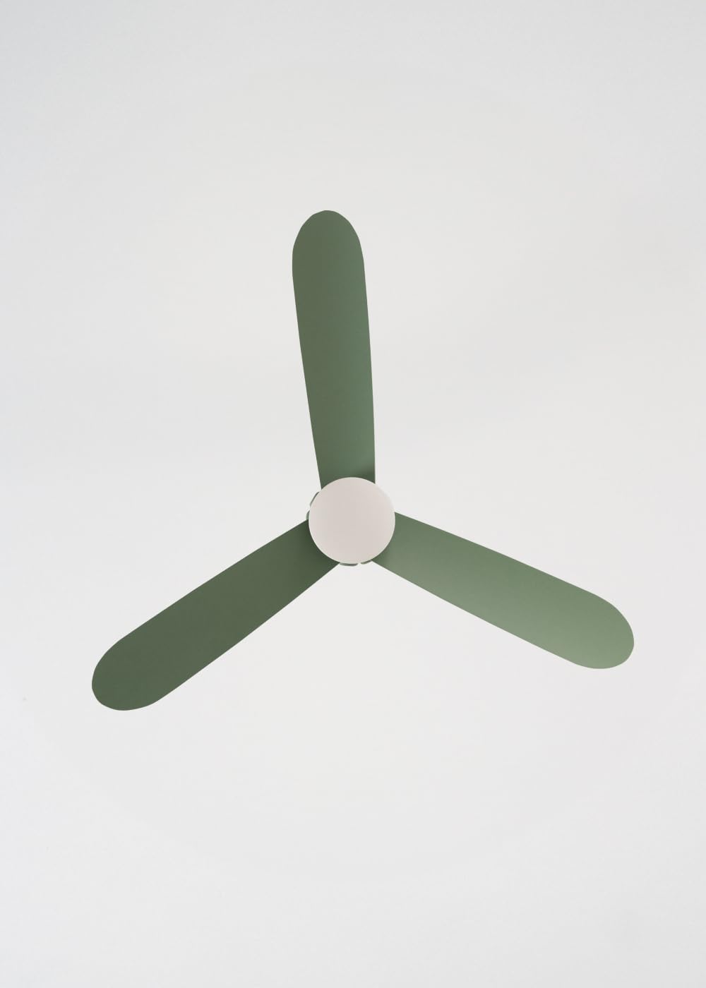 CREATE / WIND CALM SCULPT/Ventilador de techo con luz con mando verde sage / 40W, Silencioso, 6 velocidades, Ø132 cm, programable, función verano-invierno, luz led 3 temperaturas