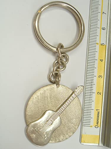 Llavero de guitarra de plata 925 que conecta tu pasión por la música allá donde vayas 4