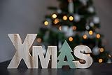 EGAL AN WELCHEM PLATZ: Egal ob als Hingucker auf der Fensterbank, auf dem Sideboard oder der Kommode, der Schriftzug lässt sich überall perfekt dekorieren. Auch als Tischdeko beim Adventskaffee mit Familie und Freunden sind die Buchstaben ein toller Eyecatcher