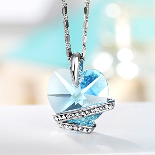 Collier ras de cou bleu cœur imitation cristal symbole d'amour
